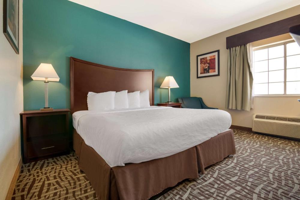 Economy King Room - Non-Smoking interior